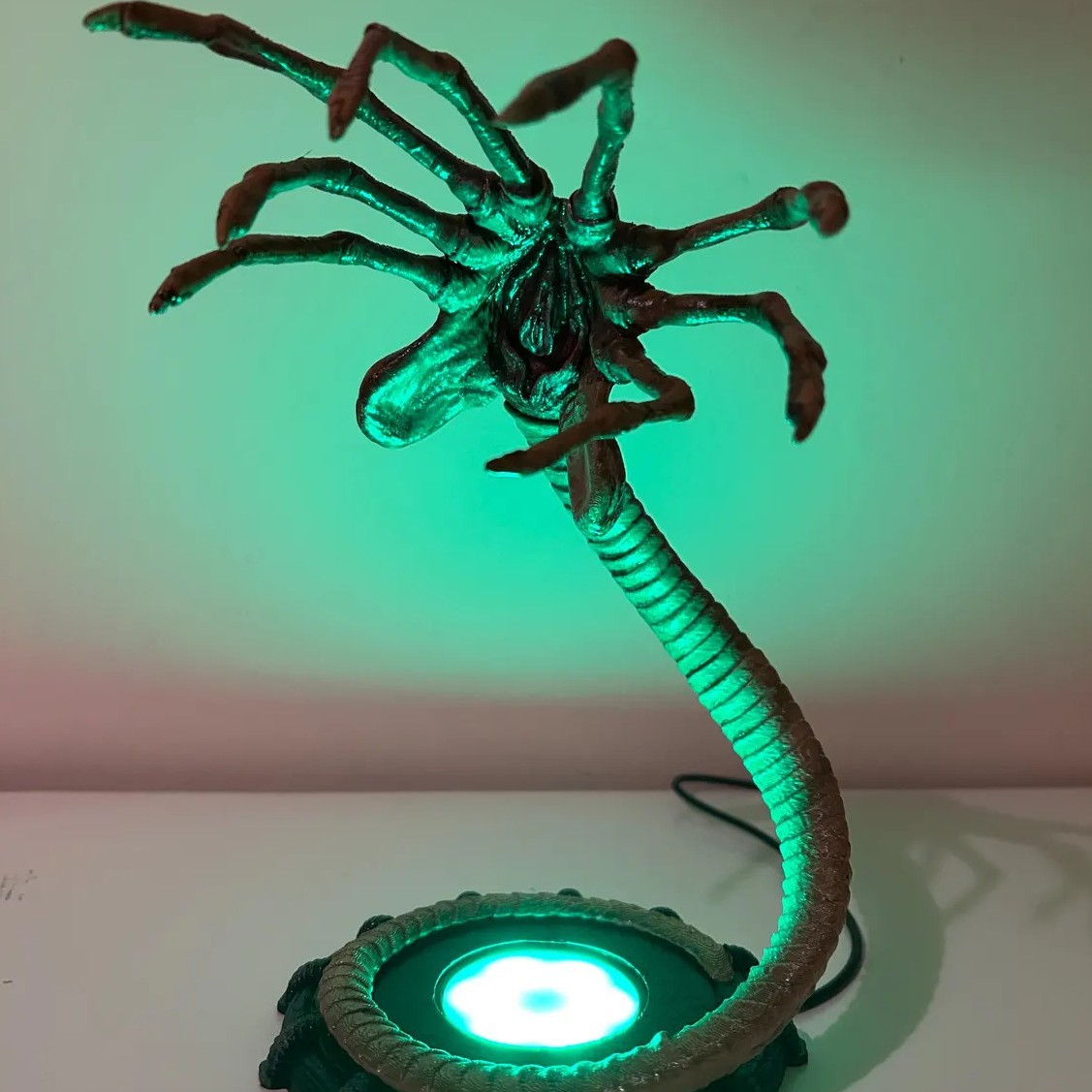 Alien Facehugger Lampe Nachtli – Lighting Decor Items Bewertung und Preis