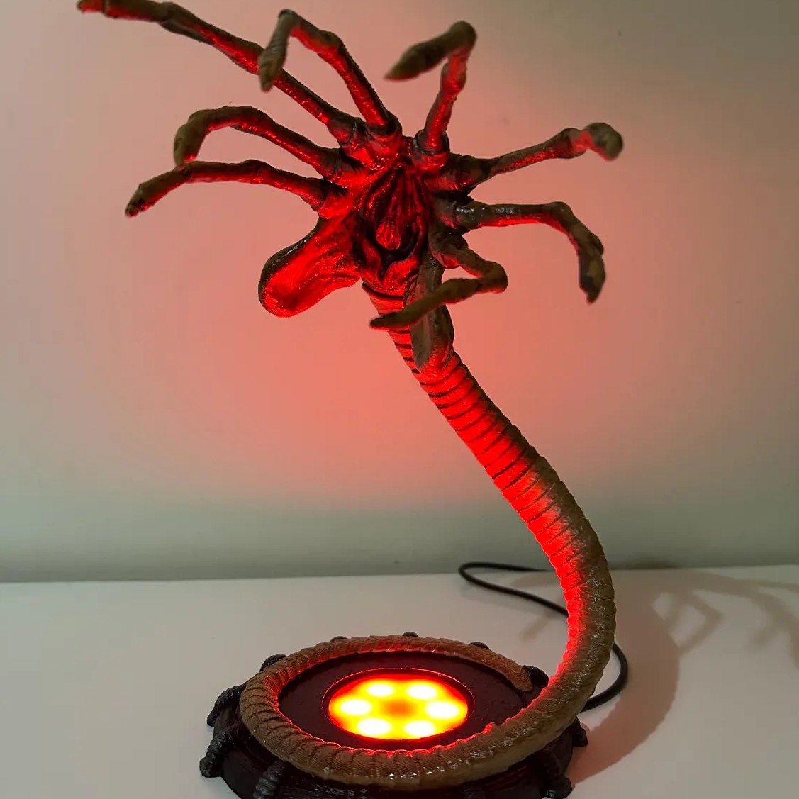 Alien Facehugger Lampe Nachtli – Lighting Decor Items Bewertung und Preis