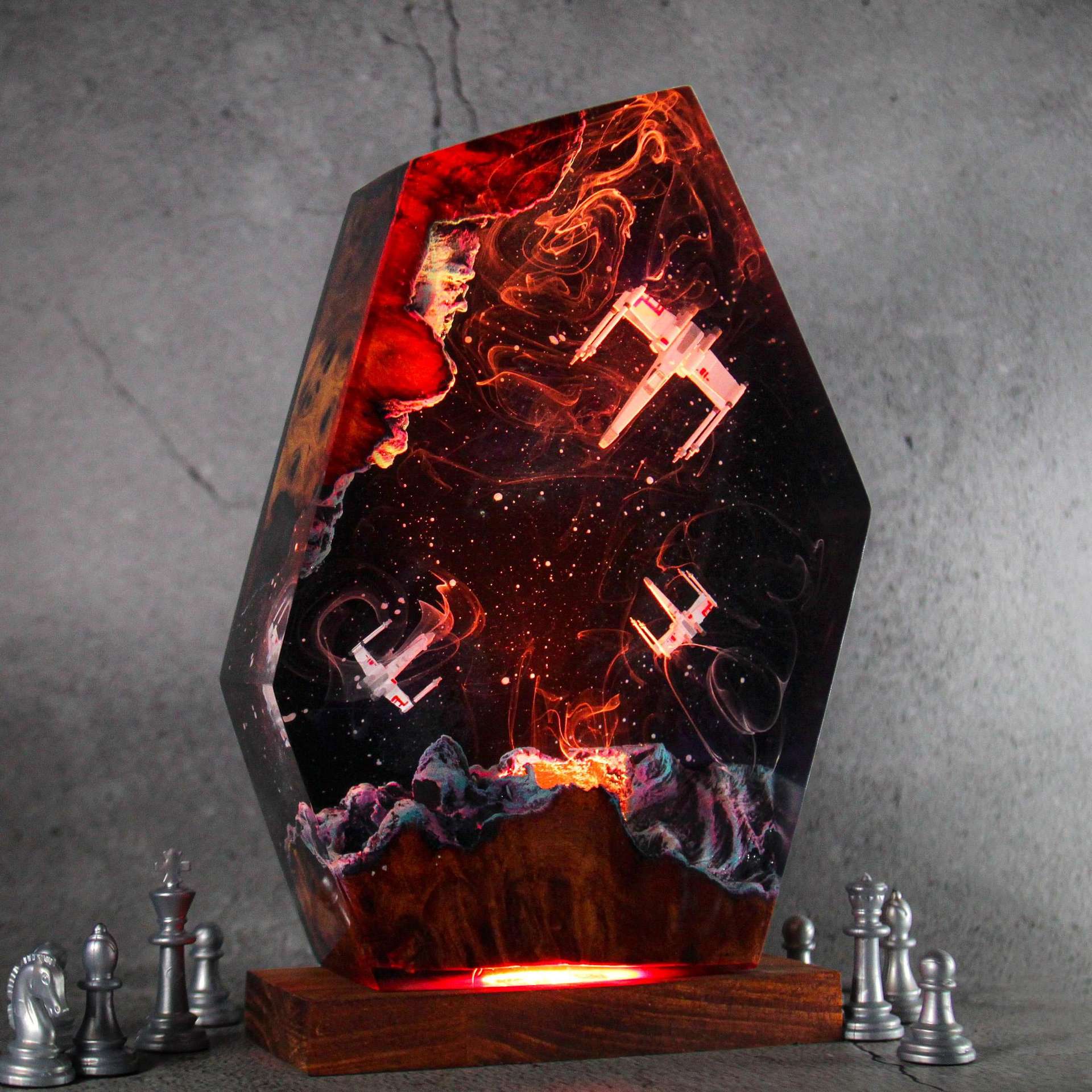 Angepasste Artikel Harz Tisch  – Lighting Decor Items Bewertung und Preis